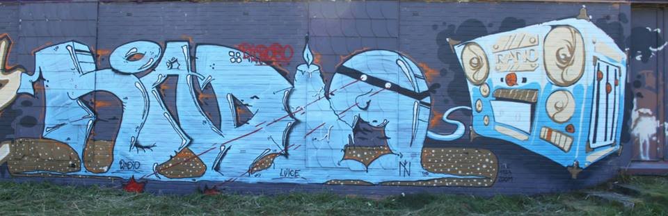 Graffiti Wall - Photo by drkool - radio