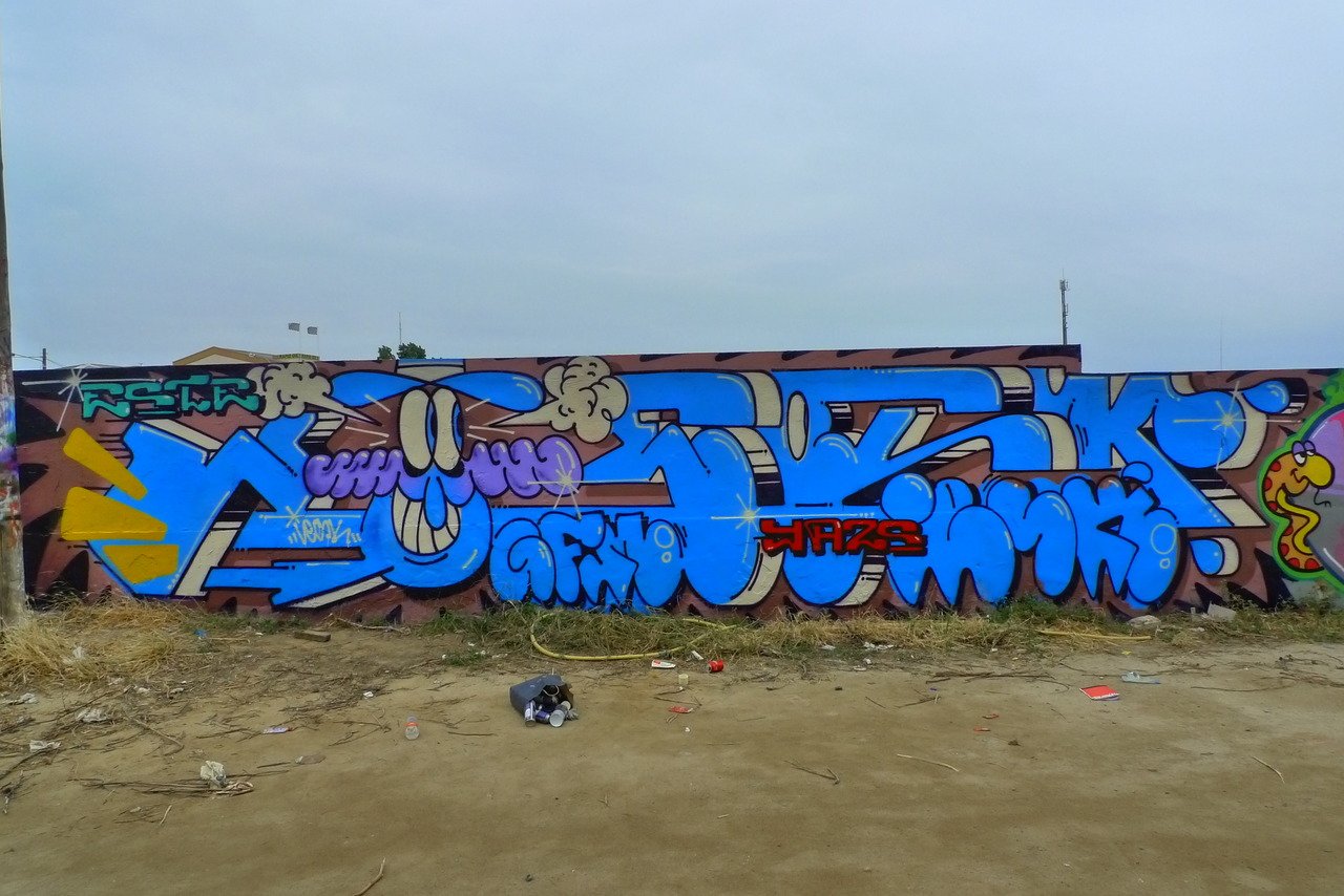 Graffiti Wall - Photo by drkool