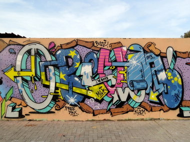 Graffiti Wall - Photo by drkool