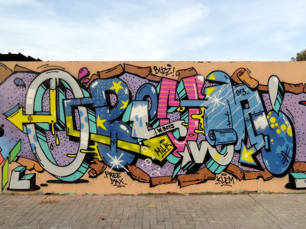 Graffiti Wall - Photo by drkool