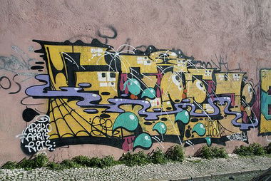Graffiti Wall - Photo by drkool