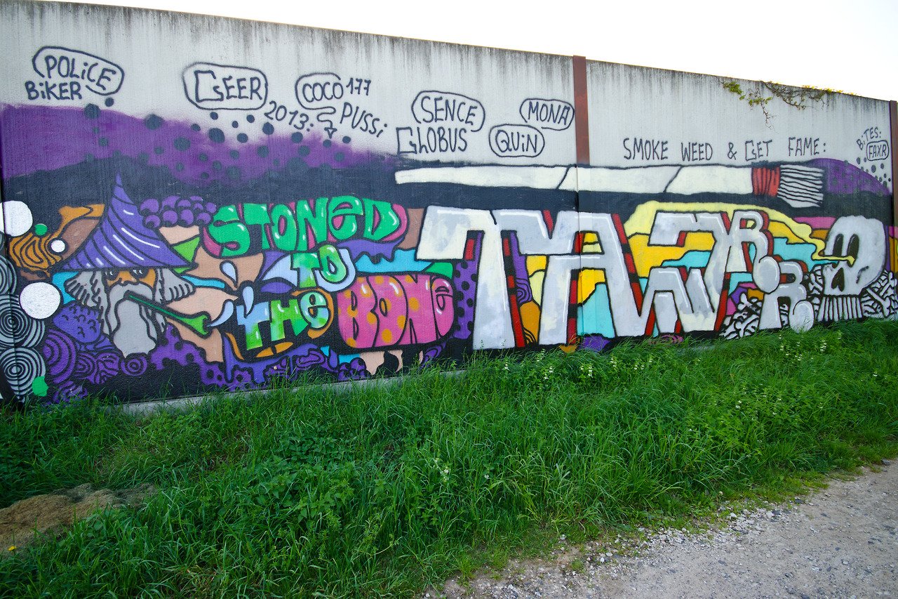 Graffiti Wall - Photo by drkool