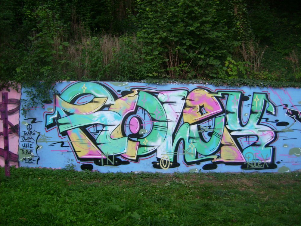 Graffiti Wall - Photo by drkool - rolex, zoom