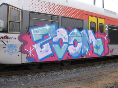 Graffiti Train - Photo by drkool - zoom