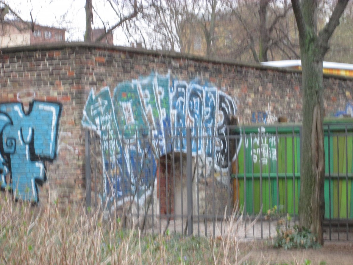 Graffiti Bombing - Photo by drkool - 1973