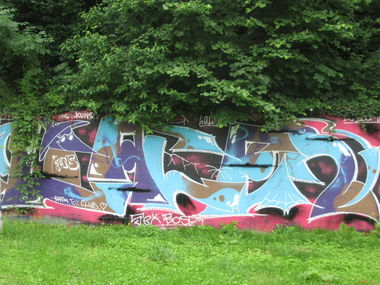 Graffiti Wall - Photo by drkool - lacer, rolex