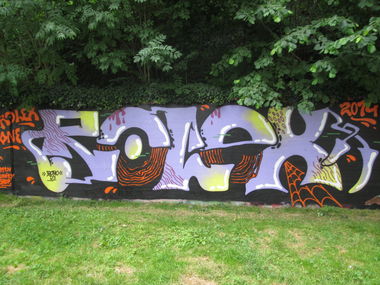 Graffiti Wall - Photo by drkool - rolex, bauer