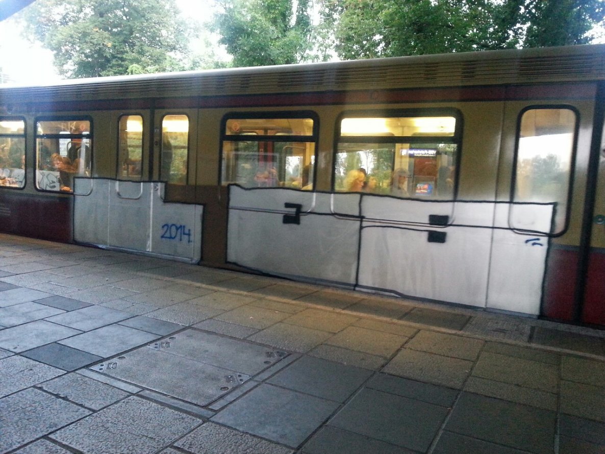 Graffiti Train - Photo by drkool