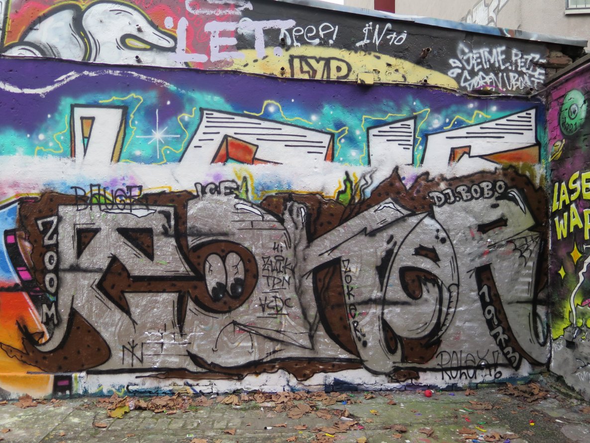 Graffiti Wall - Photo by drkool