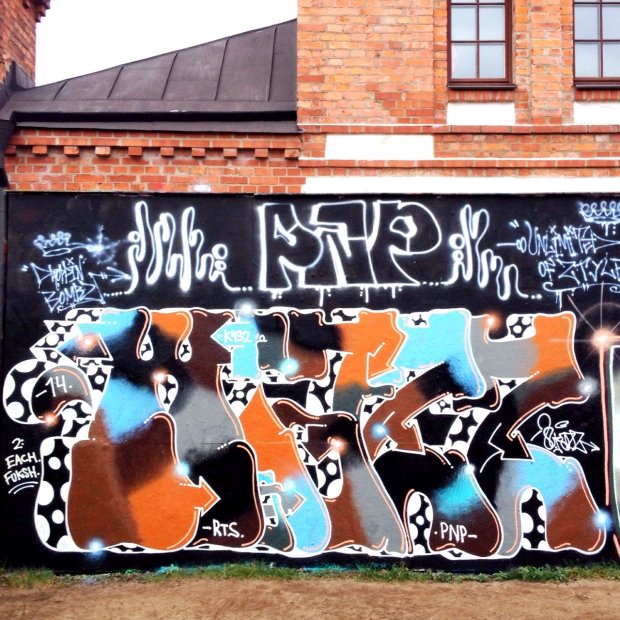 Graffiti Wall - Photo by drkool