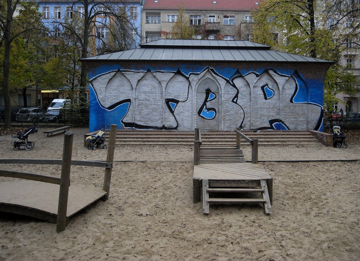 Graffiti Bombing - Photo by drkool - mc, tbr