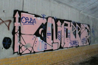 Graffiti Bombing - Photo by drkool