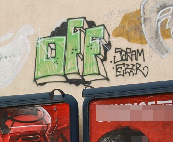 Graffiti Bombing - Photo by drkool