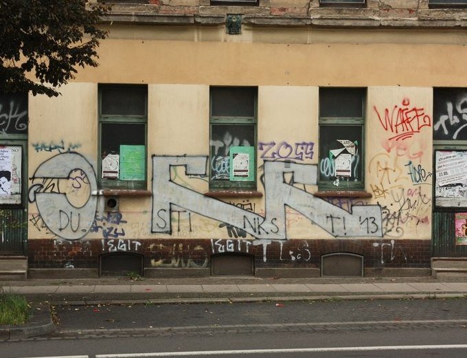 Graffiti Wall - Photo by drkool