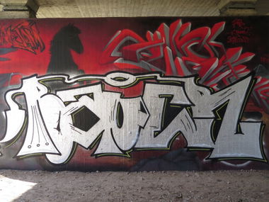 Graffiti Bombing in Kassel - Photo by drkool - bauer