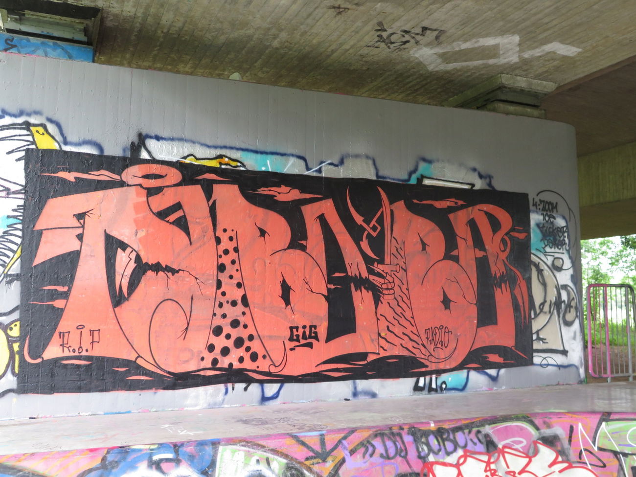 Graffiti Wall - Photo by drkool - gig, dj, bobo