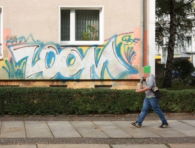 Graffiti Bombing - Photo by drkool