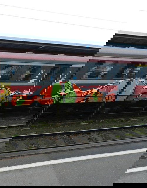 Graffiti Train in Olsztyn - Photo by dsmcrew - yah, dsm, olsztyn (2011)