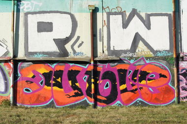 Graffiti Wall - Photo by duble