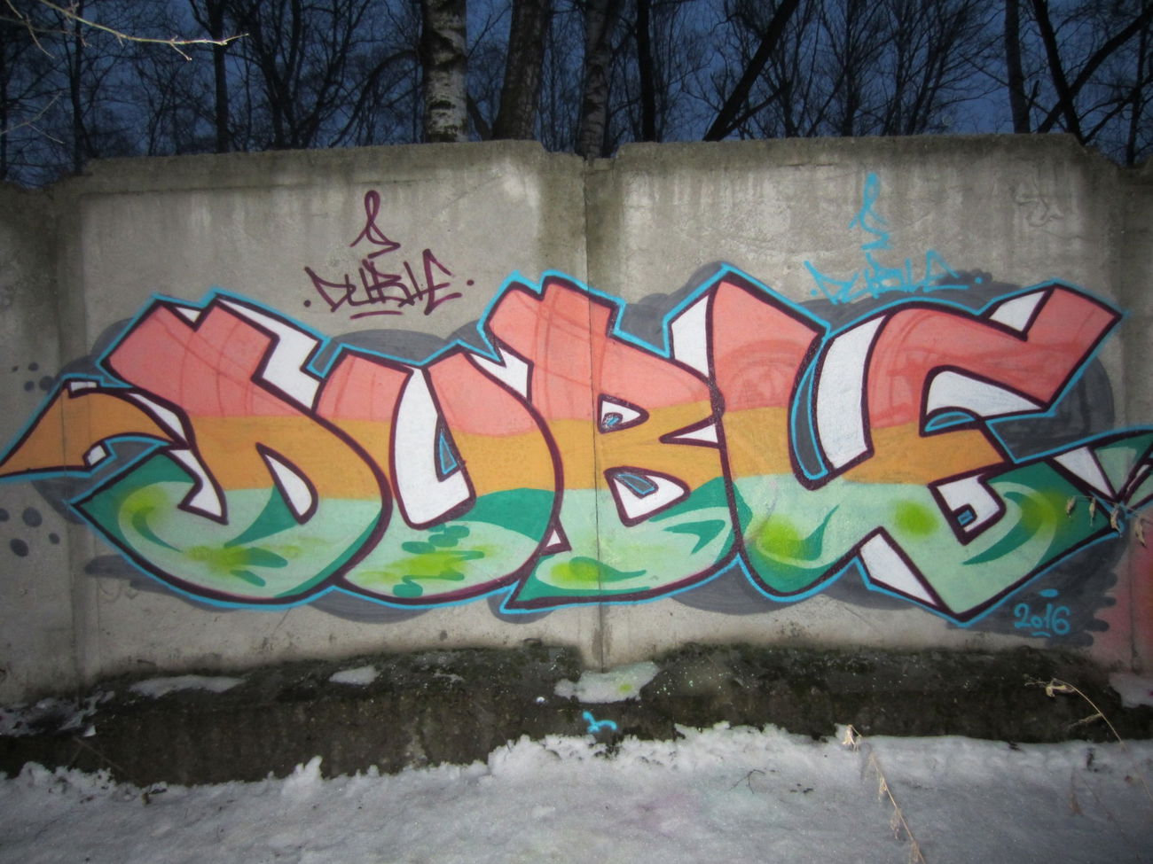 Graffiti Wall - Photo by duble