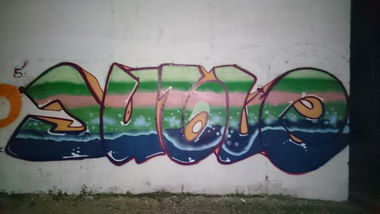 Graffiti Bombing - Photo by duble