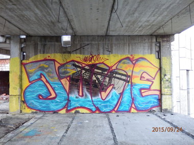 Graffiti Wall - Photo by duble