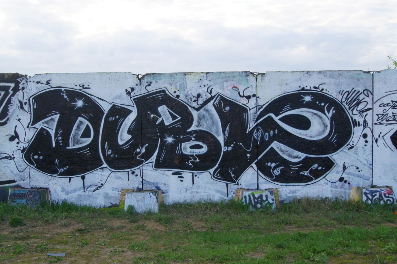 Graffiti Wall - Photo by duble