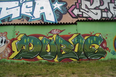 Graffiti Wall - Photo by duble