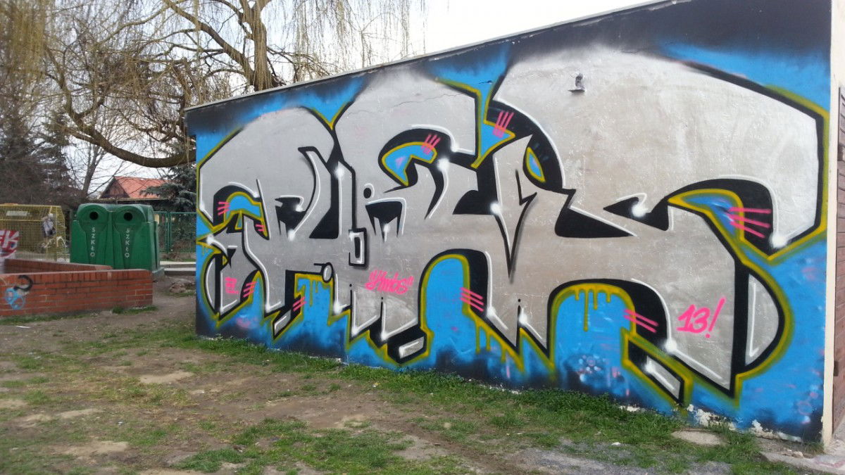 Graffiti Wall in Sroda Slaska - Photo by dubtroe - furis, rufis, hmbs (2013)