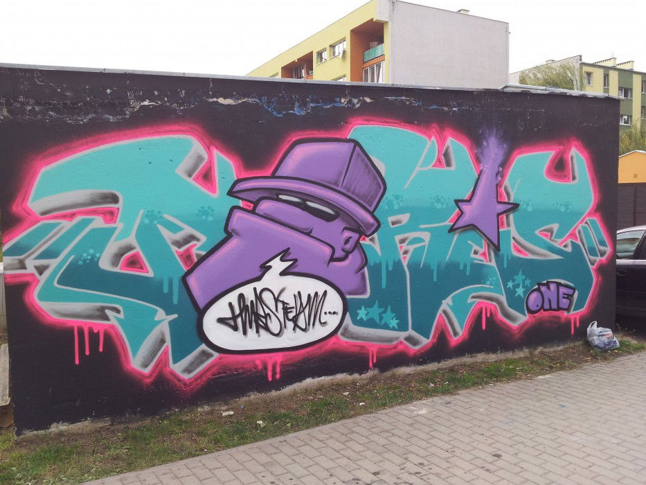Graffiti Wall in Sroda Slaska - Photo by dubtroe - furis, rufis, hmbs (2012)