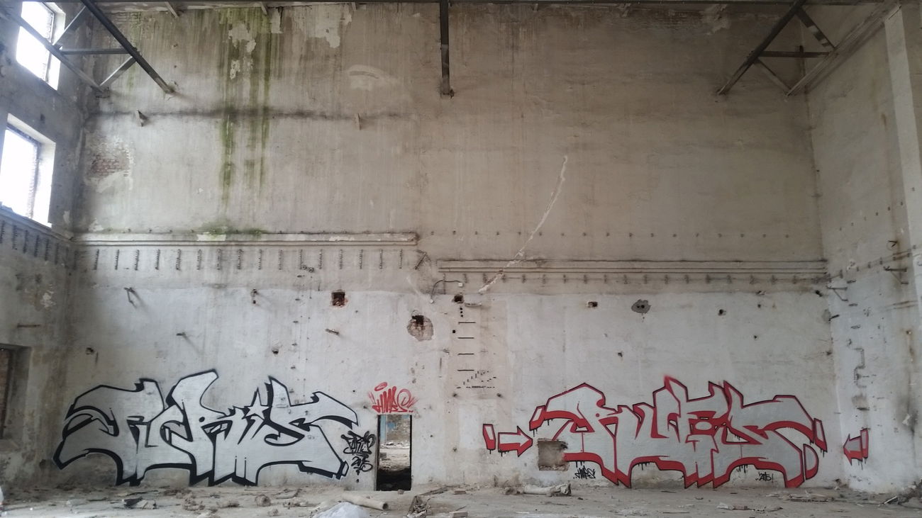 Graffiti Bombing - Photo by dubtroe (2015)