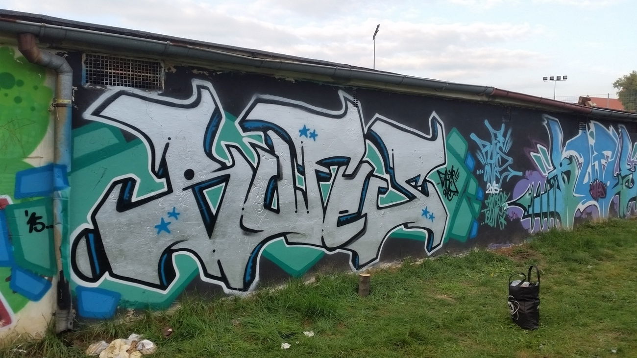 Graffiti Wall - Photo by dubtroe (2015)