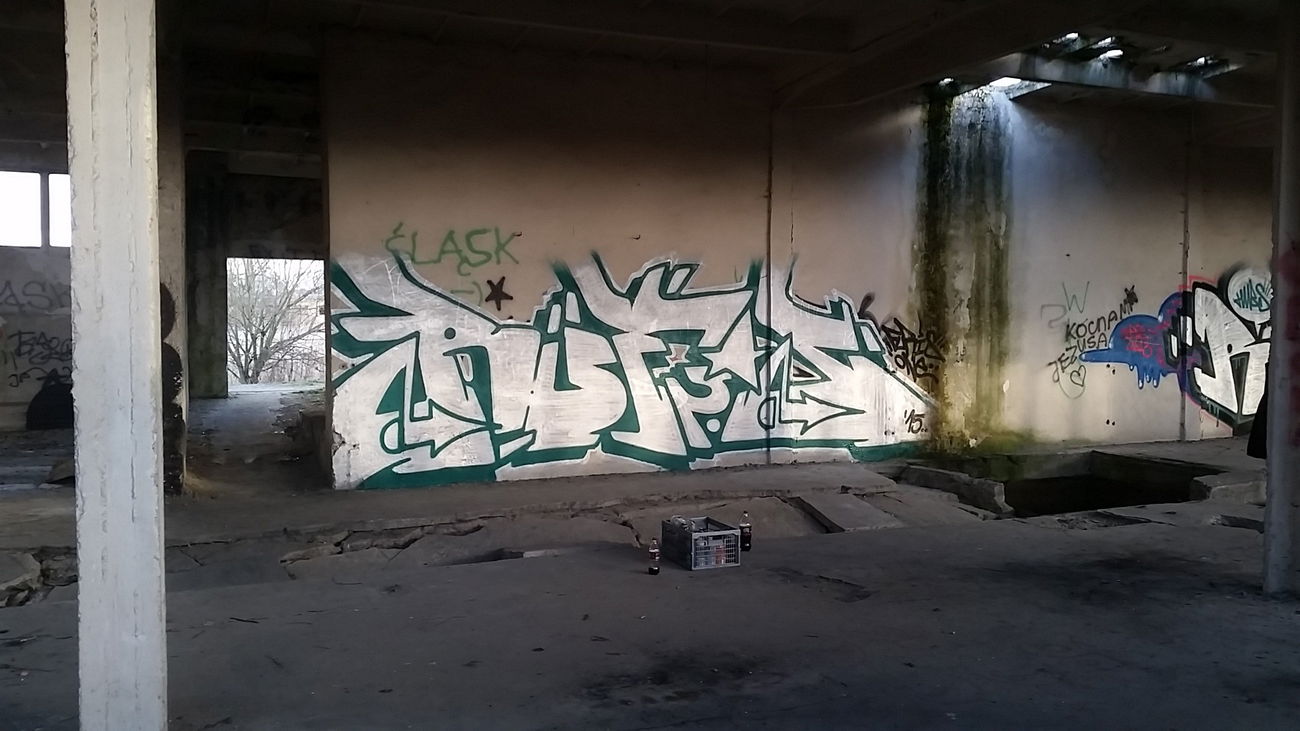 Graffiti Bombing - Photo by dubtroe (2015)