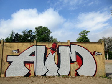 Graffiti Wall - Photo by dumberone