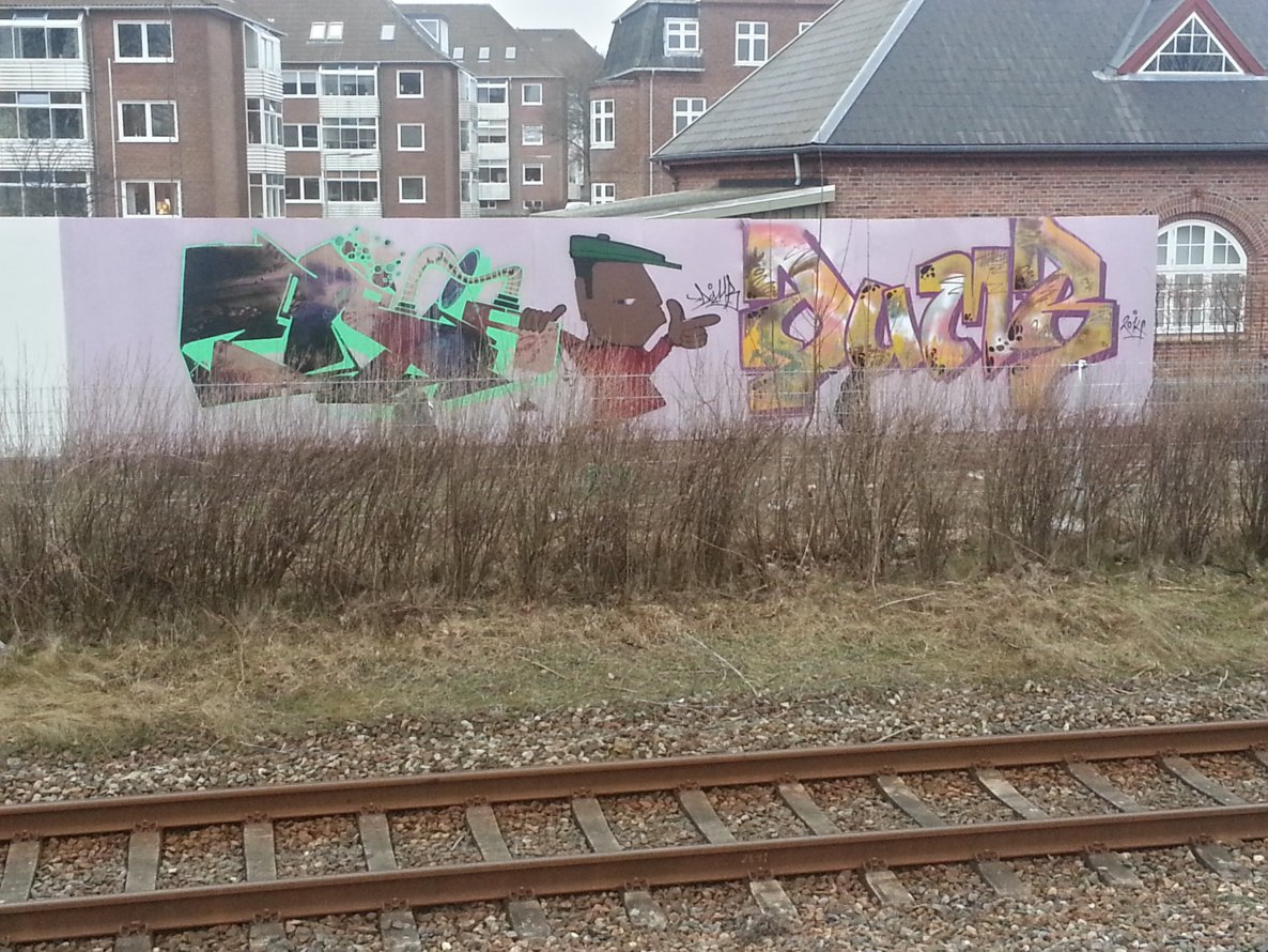 Graffiti Wall - Photo by dumberone