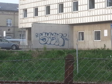 Graffiti Bombing - Photo by dumberone