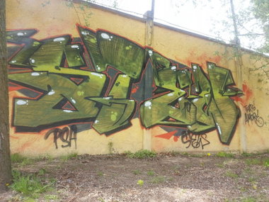 Graffiti Wall - Photo by dumberone