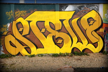 Graffiti Wall - Photo by dumberone
