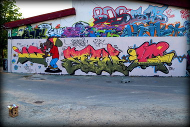 Graffiti Wall - Photo by dumberone