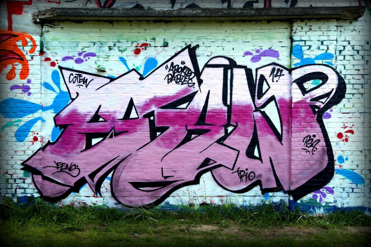 Graffiti Wall - Photo by dumberone