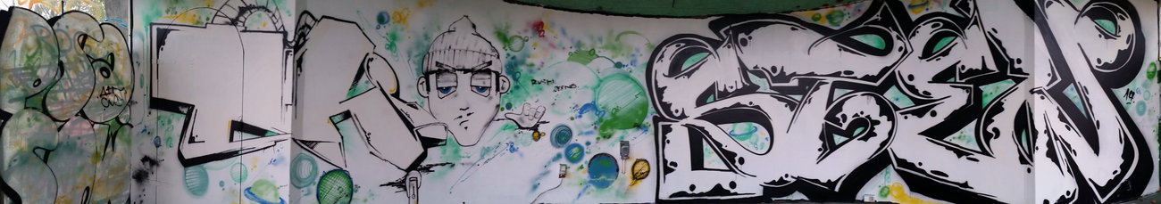 Graffiti Wall - Photo by dumberone