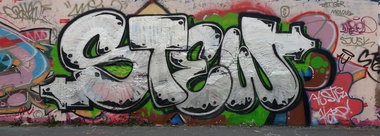 Graffiti Wall - Photo by dumberone