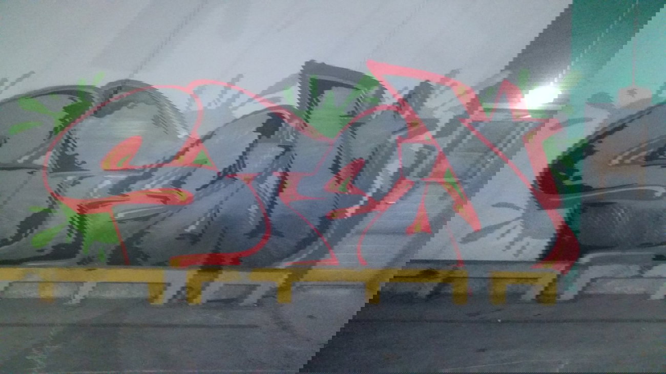 Graffiti Bombing - Photo by dumberone