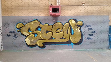 Graffiti Wall - Photo by dumberone