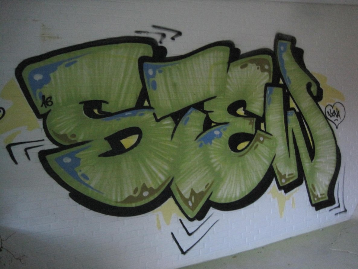 Graffiti Wall - Photo by dumberone