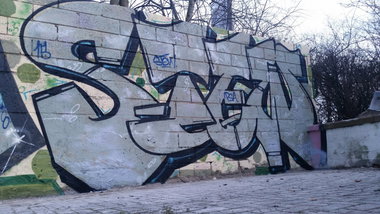 Graffiti Wall - Photo by dumberone