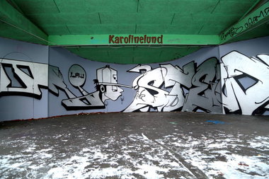 Graffiti Wall - Photo by dumberone