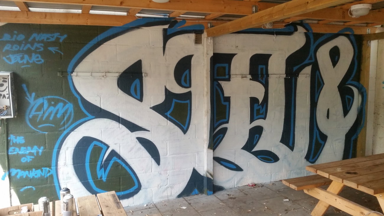 Graffiti Wall - Photo by dumberone