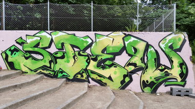 Graffiti Wall - Photo by dumberone (2015)