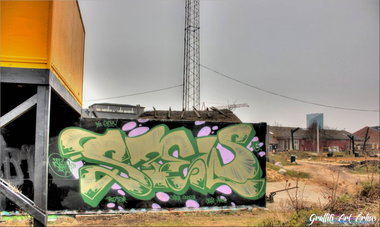 Graffiti Wall - Photo by dumberone